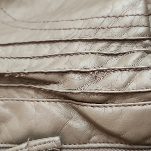 Large cropped jacket. - Picture 6 of 6